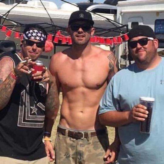 Gumpy_3000's tweet image. 🙌 YASSS It&apos;s time for a great show MiIitaryMikę:#CoinDrop Heaven #Ent
liveme.com/share/index_li…