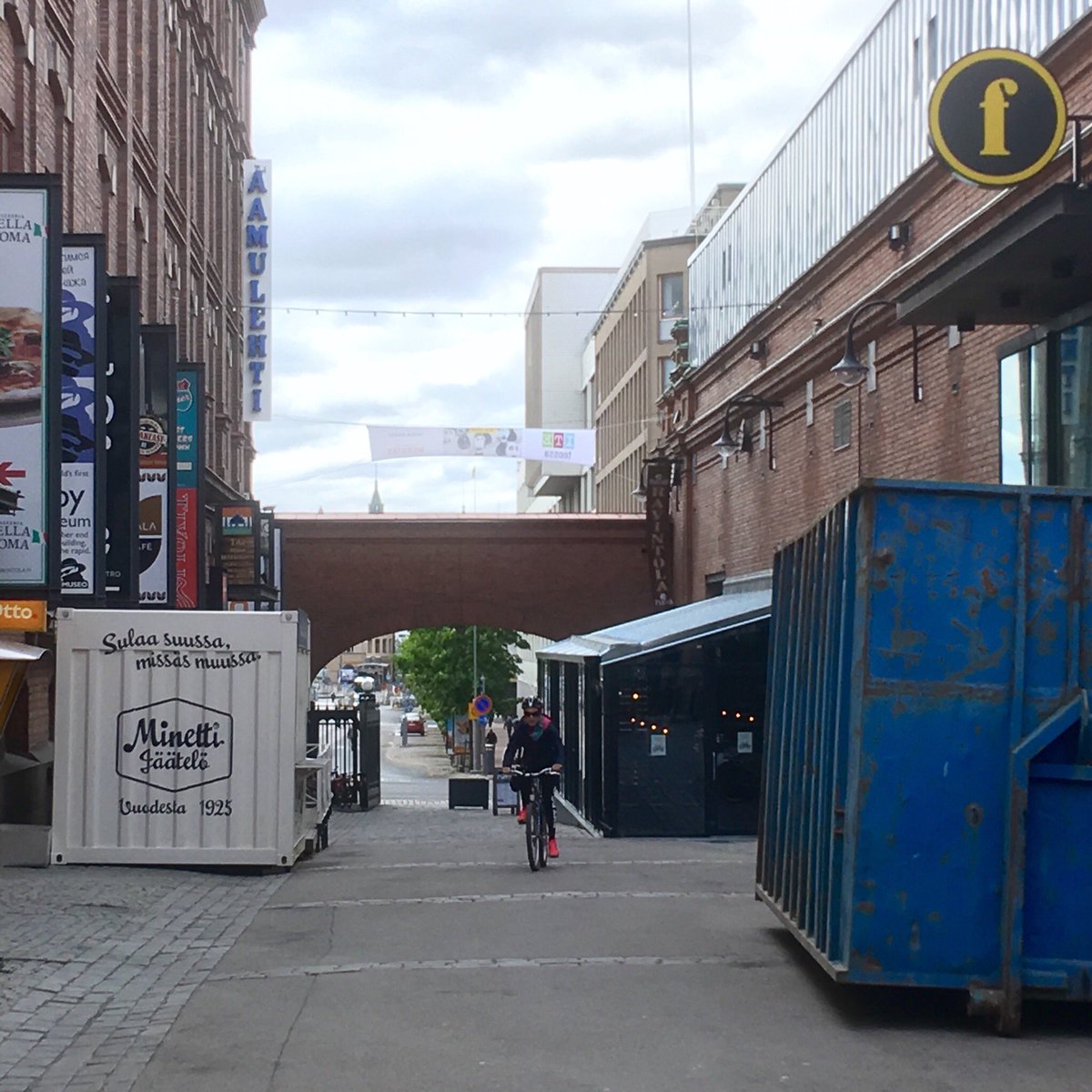 juhakokkala's tweet photo. Itäisenkadun komea nykytila. #tampere #eijumalauta #konttiakontinvieressä #esterata #turismi @VisittampereFI @Tamperekaupunki https://t.co/ha7jSzRVU6