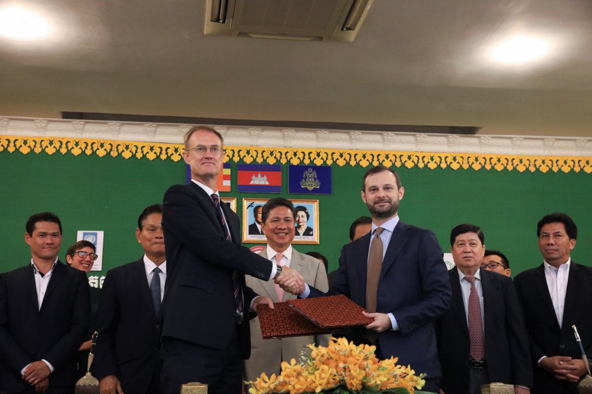 UNDPCambodia's tweet photo. #SUMAI - Sustainable Urban Mobility for All Initiative under the first #CostSharingAgreement b/w @UNDPCambodia &amp; @GrabSG was officially signed on #WorldEnvironmentDay witnessed by HE Senior Minister #SunChanthol #MPWT. Find out more about the project here https://t.co/SNwCoqGNBX https://t.co/xYx3JlhKPl