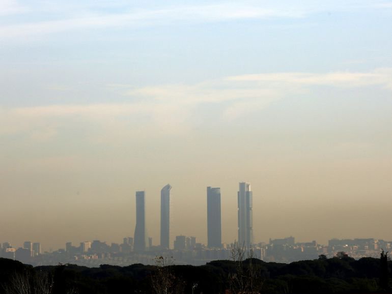 PartidoPACMA's tweet photo. Estas son las causas de la contaminación atmosférica:

🔥 Calefacción de combustión
🐖 Granjas industriales
🚙 Tráfico

🌍 #DíaMundialdelMedioambiente https://t.co/iPMYixBONx