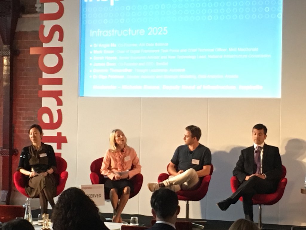 NatInfraCom's tweet photo. Sarah Hayes - author of our Data for the Public Good report https://t.co/NB8w5tBgHg - explaining how data twins could transform UK #infrastructure @inspiratia #Infratech conference in London https://t.co/6TxnnQ2w4H