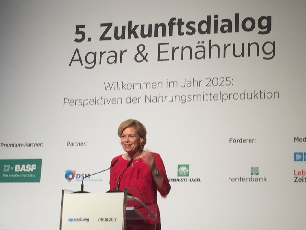 Ovid Okologische Und Konventionelle Landwirtschaft Werden Sich In Zukunft Annahern So Juliakloeckner Auf Zdae18