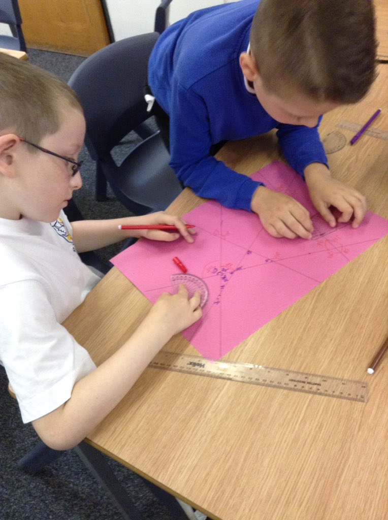 Year5CLS_CE's tweet photo. Measuring angles... We will be whizz kids at using protractors. @ChesterleStCofE https://t.co/JU7RkASyWM