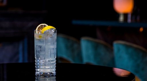 EdenHotelsNL's tweet photo. Het kan je haast niet ontgaan zijn dat het vandaag Wereldmilieudag is. En waar we kunnen draagt Eden Hotels ook graag een steentje bij. In het kader van #IamStrawless stoppen we in onze hotels en restaurants met plastic rietjes. Eden goes strawless! https://t.co/4oVpRjXfV6