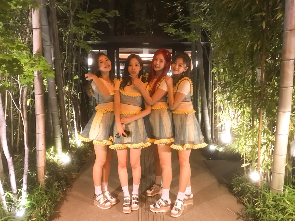 아이돌마스터,KR 1주년을 맞아 소리, 유키카, 하서, 지원, 수지가 일본에서 팬미팅을 했어요. R.G.P의 일본출장기, Sori Not Sorry! 채널에서 시청해 주세요!
bit.ly/2JsFln5

#소리 #Sori #Haseo #하서 #유키카 #Yukika #Jeewon #지원 #Japan #일본 #tokyotower #도쿄타워