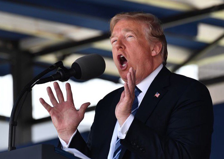 #Grâceprésidentielle : #Trump assure pouvoir appliquer ce droit régalien à lui-même comme il l'entend ! #justice 
bit.ly/2syyEWI