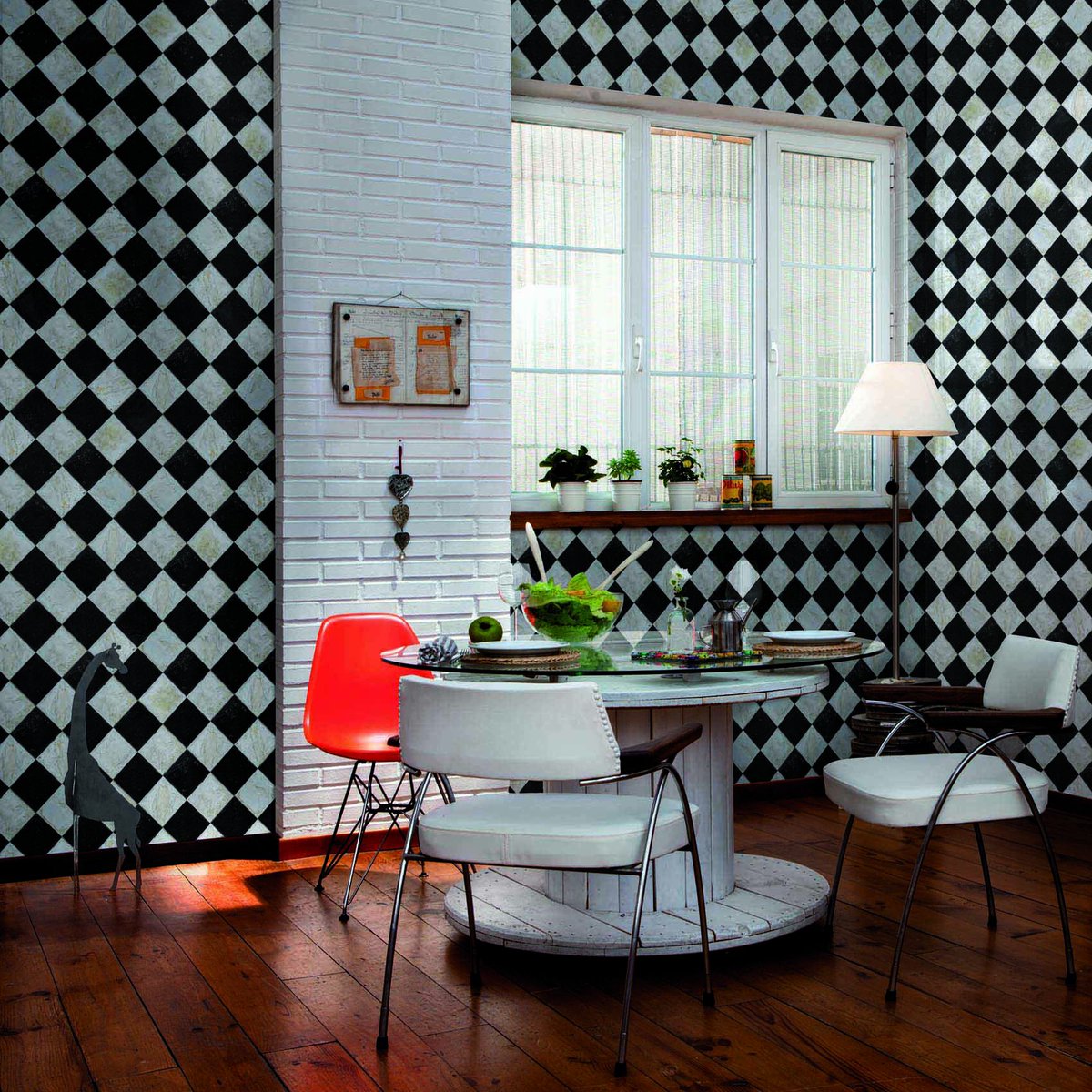 PMWallpaper's tweet image. A superb black and white checkered &apos;ancient faux tile’ design on wallpaper, which has been digitally printed to achieve the aesthetic qualities of real tiles from 11th century Andalusia and 19th century Barcelona. #wallpaper #digitallyprinted #tiles #homedecor #design #interiors