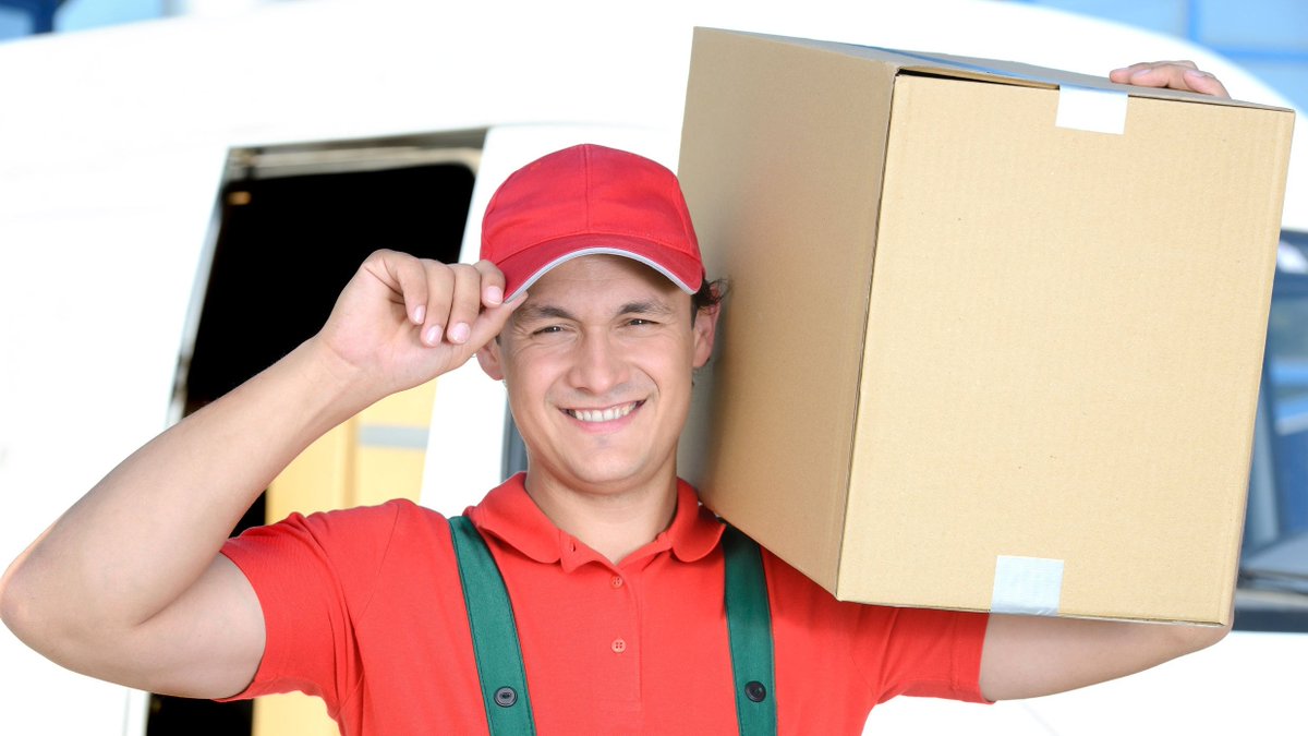 Pakketbezorging zorgt voor minder dan 1 procent van de CO2-uitstoot in het wegtransport. Ook het effect op de luchtkwaliteit is marginaal. De pakketbezorgers hebben nieuwe, schone bestelbusjes. Is thuiswinkelen straks duurzamer dan zelf winkelen? buff.ly/2kN8V92