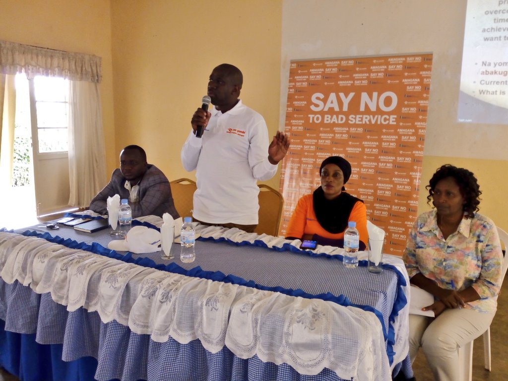 NaYombi's tweet photo. Mayor @NgomaDistrict strongly urges local @PSF_Rwanda business leaders to serve customers with undivided attention but also nurture an attitude of welcoming customers without judging or discriminating them. #SayNoToBadService #NaYombi2 #Rwanda https://t.co/vOfyRvPOR5