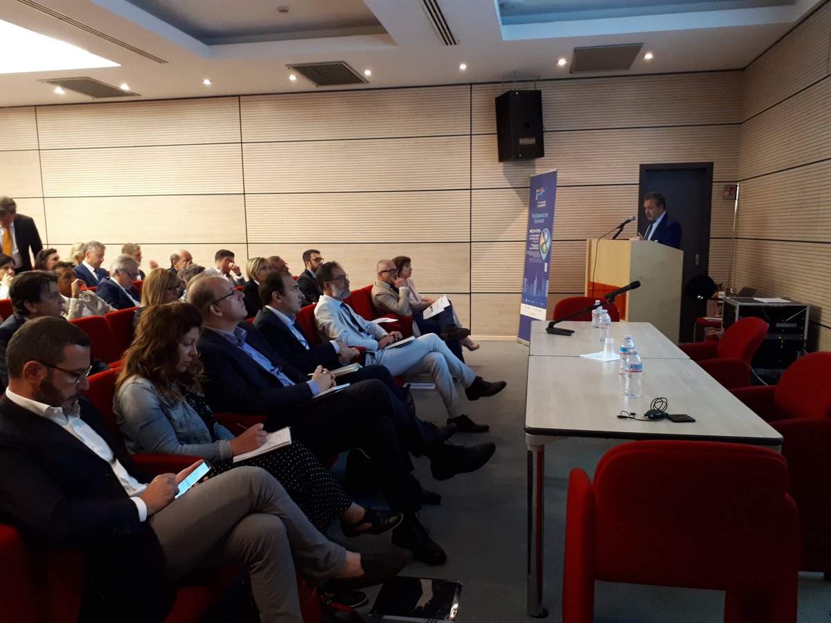 mcexpocomfort's tweet photo. Debriefing commitee of #MCE2018 and #BIE2018.
@massimilianopi, #ReedExhibitionsItalia managing director, illustrates the data of the last edition of the two events. https://t.co/3h1hvniz89
