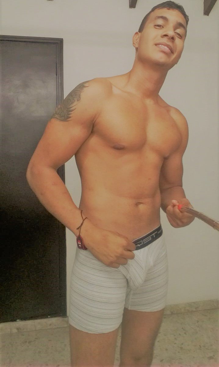 OliverMartinez tweet media