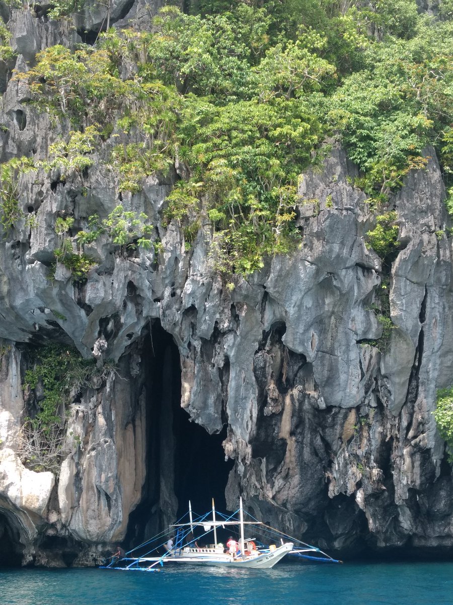 sudiptadev5's tweet photo. The astounding #Cathedral #Cave at #Miniloc #Islands, El Nido , #Philippines.
@exp_travel @MorefunTourism https://t.co/Ta8FMvDgwL