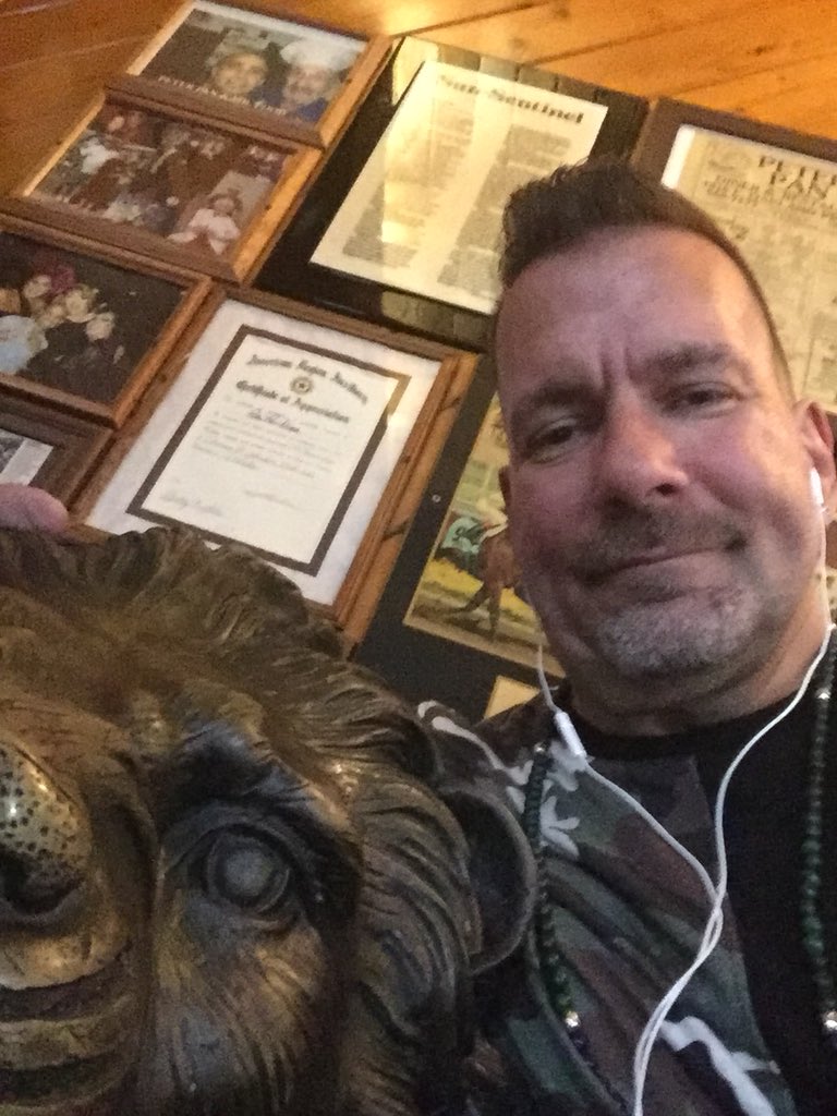 MiguelitoJewelz's tweet image. El color de la suerte hoy es el Rojo!!!...Red!!....Gorgeous Fabulosity is only moments away Miguelito Jewelz experience yours today!! #sexygorgeous10 #crystalhealing #redchakra #redjasper #redstones #red #luckycoloroftheday #instarepost20 #gaystagram  #gayboy  @ Sebastian Beach