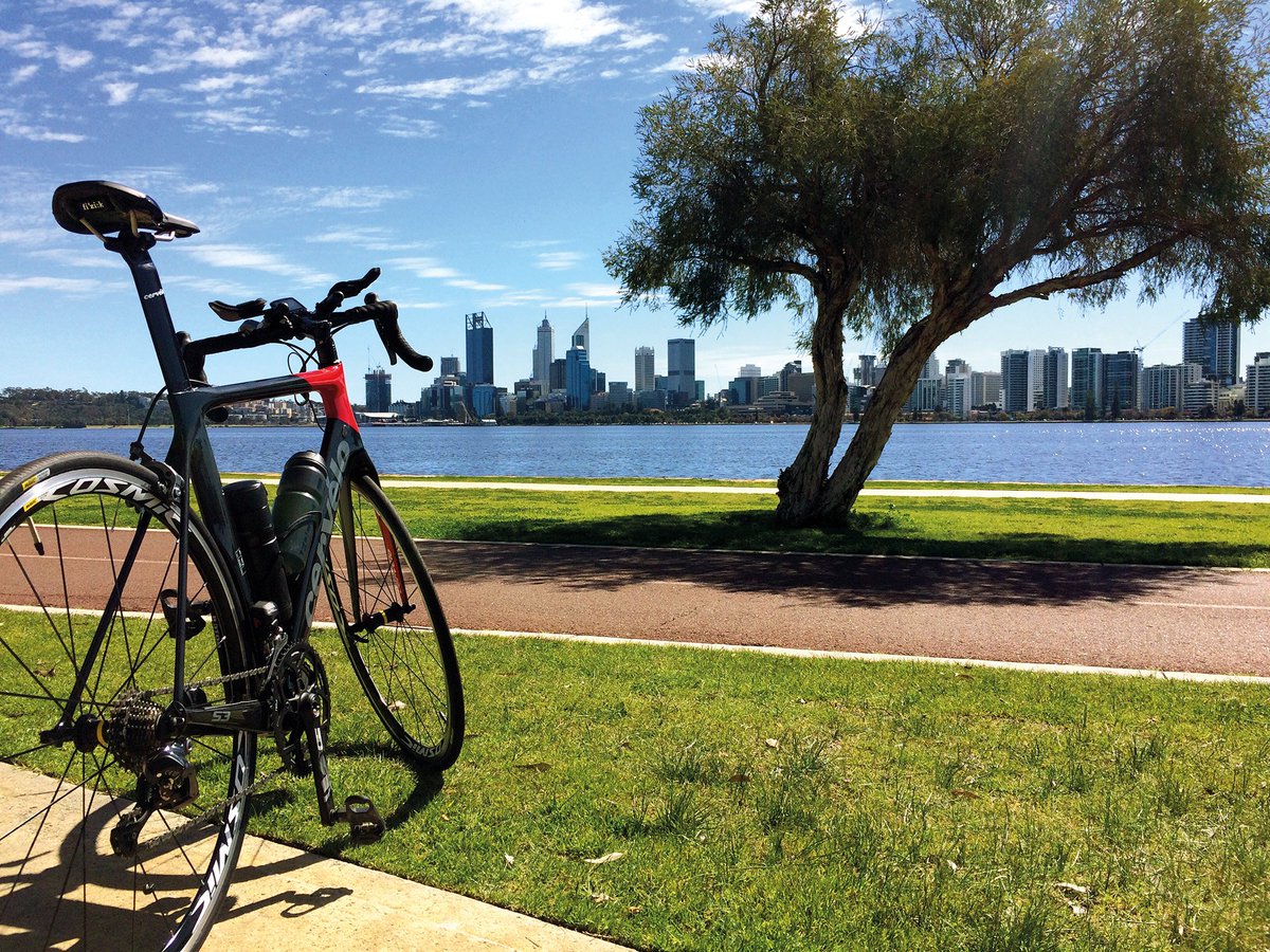 triathlonNL's tweet photo. Een mooi item uit Transition #15 is nu ook digitaal voor jou beschikbaar: Avonturendagboek van @rapouw uit Australië.  https://t.co/NwmKB5Tz3g #transition https://t.co/Gin3Nu2ngf