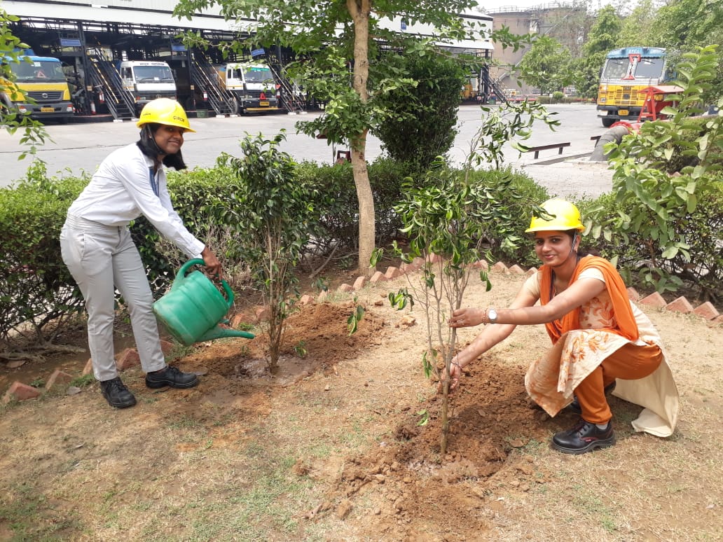 Plantation Drive of 150 saplings at Bijwasan Installation, to do our bit to #SaveThePlanet, this #WorldEnvironmentDay. Each one of us pledges to contribute for a Greener tomorrow.
#SustainableLiving 
#BeatPlasticPollution
#PlantATree