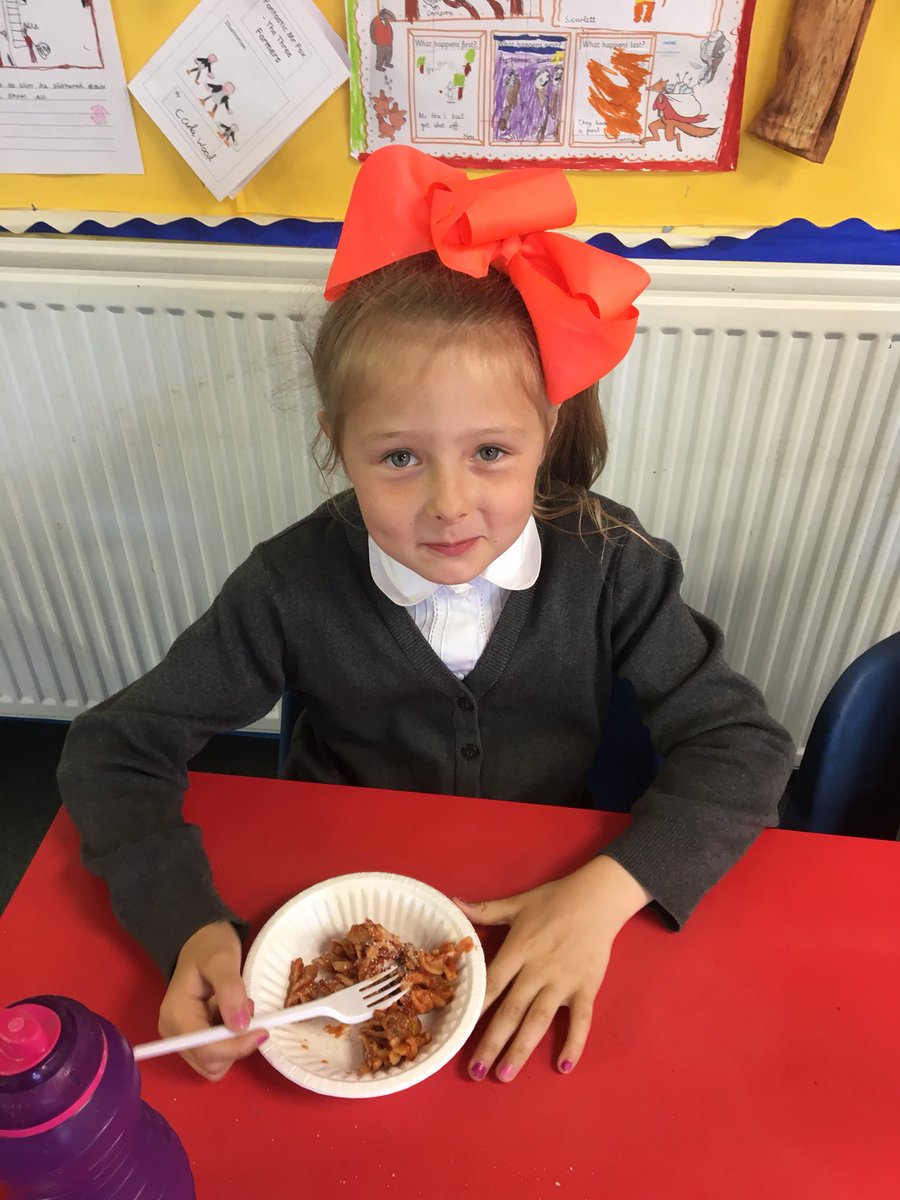lasswadeps's tweet photo. P3Y have been developing their food preparation skills & their knowledge of the Eat Well plate by cooking a healthy vegetable pasta. Today was the taste test!#masterchefherewecome https://t.co/hzRAqjg5Uc