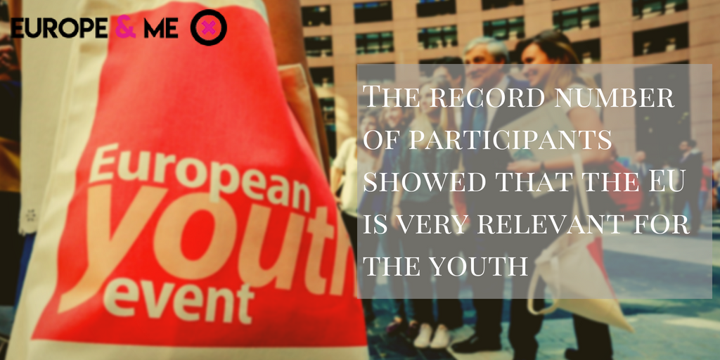 europeandme's tweet photo. Last weekend was the 3rd edition of the European Youth Event! Young people from all corners of Europe and beyond took over the European Parliament to talk #Brexit, #ClimateChange and more! Read Kaat Bots insights on: https://t.co/bFWIJgNZzU #EYE #EYE18 @EP_EYE2018 #Europe #Youth https://t.co/sClB6gjdRC