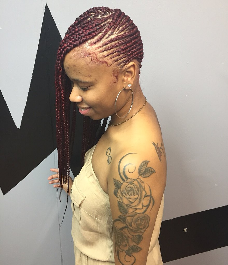 Slayed_ByTee's tweet photo. Lemonade Braids Anyone 😍
(SWIPE &amp; BOOK)

.
.
#houstonhairstylist #houstonstylist #LEMONADEBRAIDS #redturnheads💋 Straightbackbraids #tribalbraids #halffeedin #halfboxbraids #boxbraids #braidstyles #braids #feedinbraids https://t.co/Eanw5ss7Q7