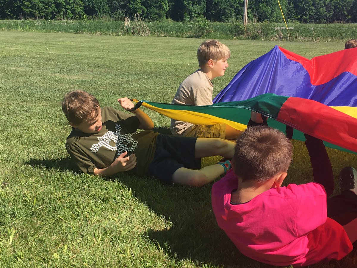 PCSD_LN's tweet photo. Parachute games are always a favorite! #Raiderstrong https://t.co/691Y7Uv6iK