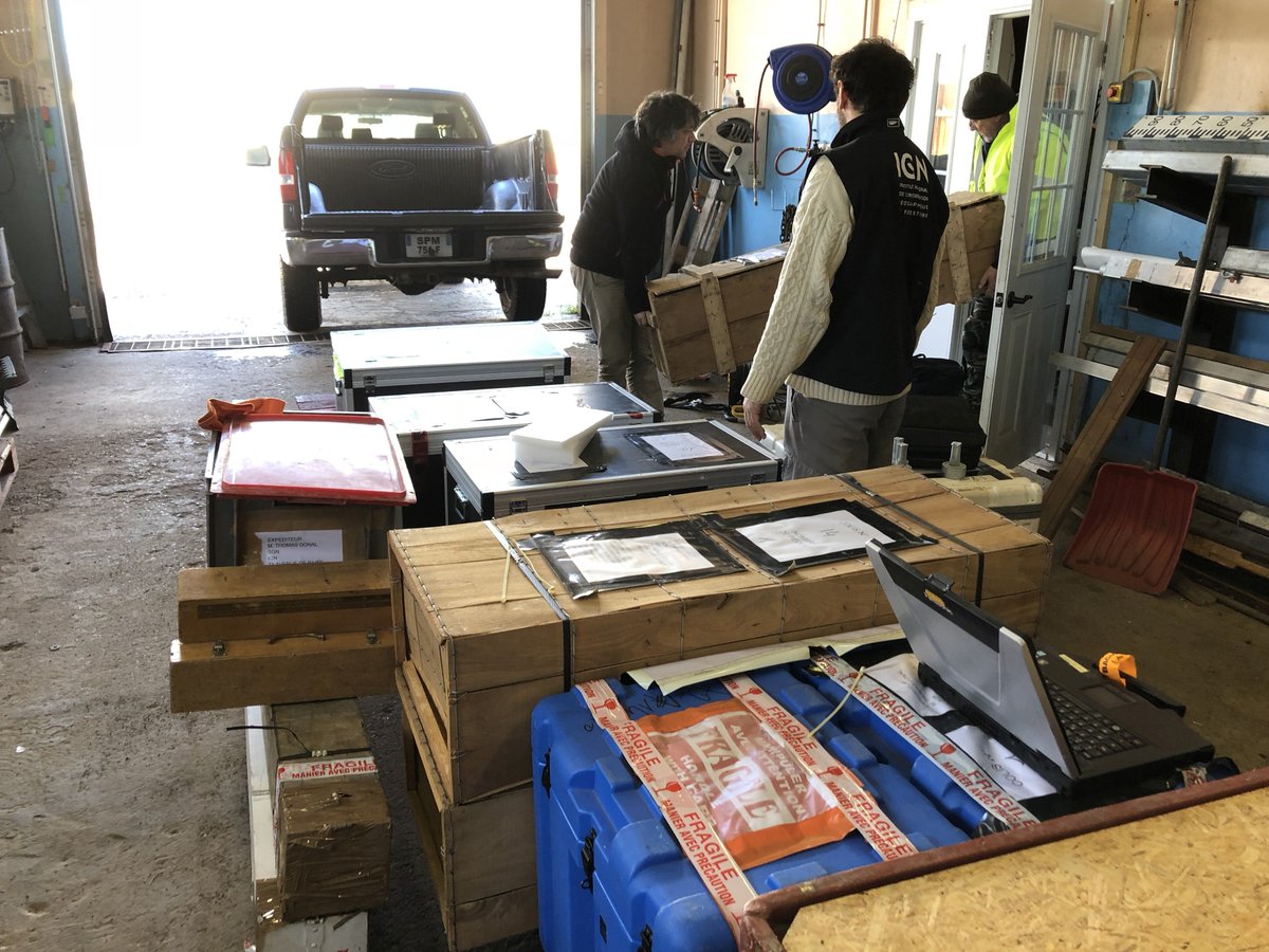 IGNFrance's tweet photo. #MissionSPM après une escale à Saint-Pierre et un transfert à Miquelon, notre équipe #IGN s'apprête à commencer le travail de #géodésie.
Découvrez Saint-Pierre sur le Géoportail ▶️https://t.co/n2zuivpn4L https://t.co/3oHuaxWEcg