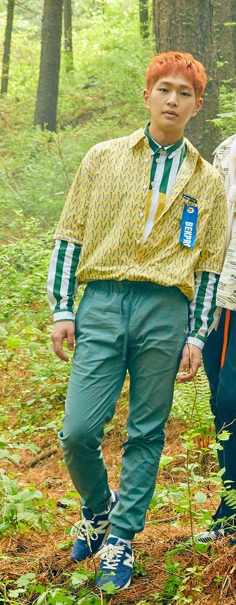 Shawol_Thailand's tweet photo. Pinee appa?  
🍍🍍 💕
#SHINee #SHINee_TheStoryofLight #IWantYou https://t.co/pcjWZfsU3y