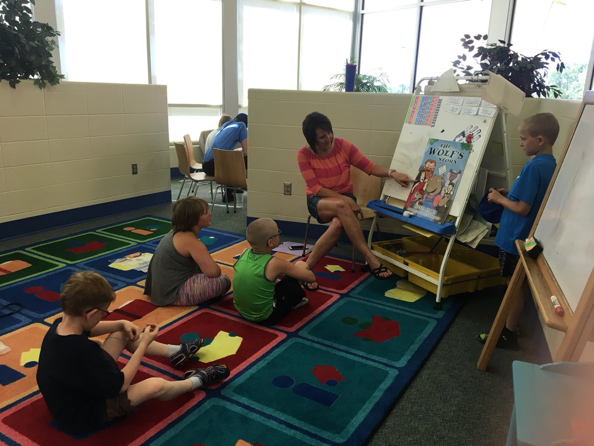 One teacher’s passion for reading = Breakfast and Books during the month of June. #teachersrock <a href="/LauraHove1/">Laura Hove</a>