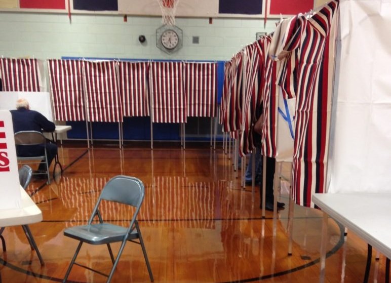Where should we turn our attention for even more political insight? The outcome of primary elections. <a href="/BrookingsInst/">The Brookings Institution</a> #PrimaryElection  buff.ly/2JmQwhd