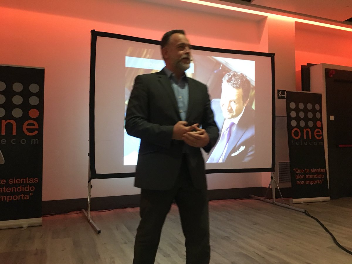 One_Telecom_'s tweet photo. “Internet ha cambiado la forma en la que nos informamos y, por tanto, compramos” @pacoviudes en #BigOne #OneTelecom #Orange https://t.co/L1gHSym6Bw