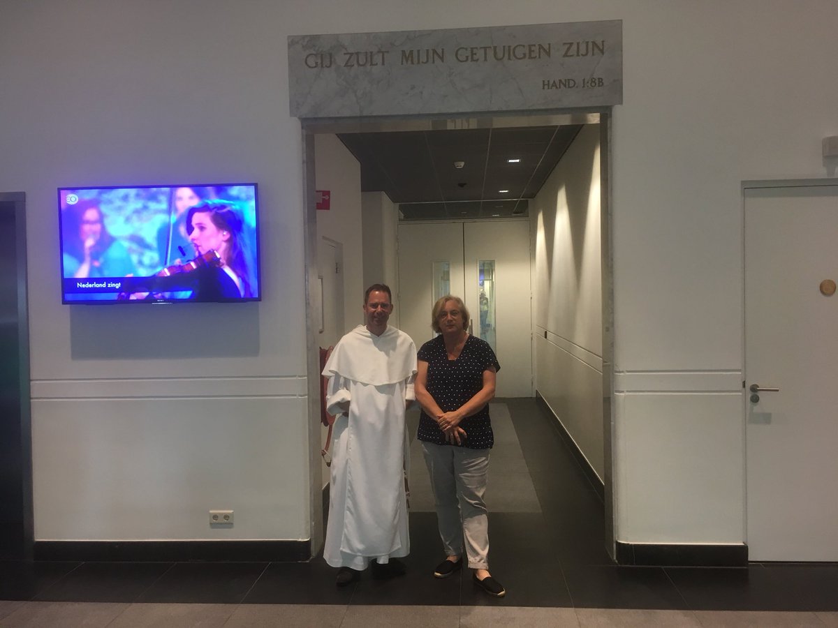 BrMichaelOP's tweet photo. ‘Gij zult mijn getuigen zijn’ (Hand. 1.88) Dat doen we dan ook maar, bij de vrienden van de @EOnl Binnenkort te horen in het programma ‘Onderweg’ op Radio 5. #dominicaansnederland #dominicanpreaching. https://t.co/EhB2lZpGt1