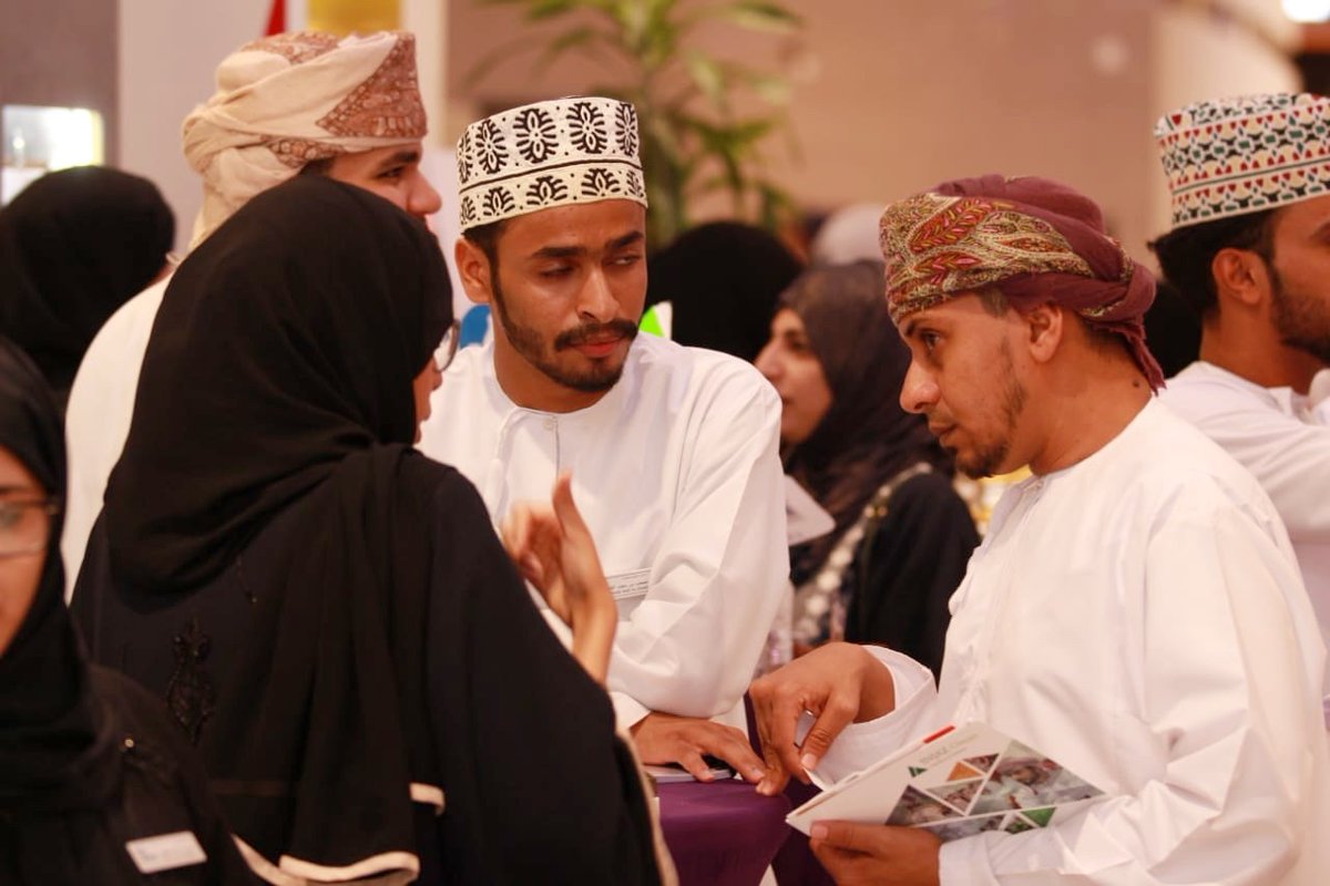meshwarkom's tweet photo. تغطيه اليوم الثاني
#المعرض_الثاني_للشركات_الطلابية
#عمان_افنيوز
@oman_avenuesmall
#انجاز_عمان
@injaz_oman
#علينا_مشواركم 
#meshwaarkom https://t.co/C8kh4IGdME