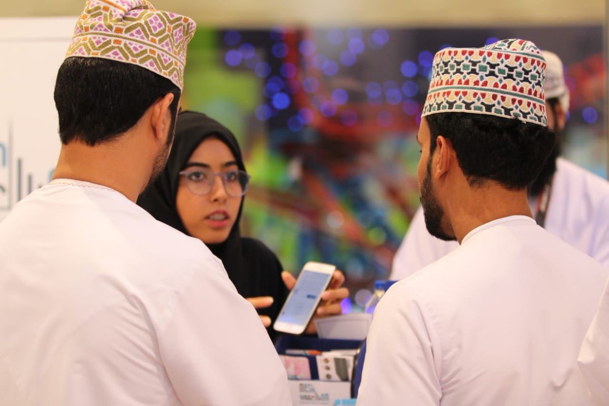 meshwarkom's tweet photo. تغطيه اليوم الثاني
#المعرض_الثاني_للشركات_الطلابية
#عمان_افنيوز
@oman_avenuesmall
#انجاز_عمان
@injaz_oman
#علينا_مشواركم 
#meshwaarkom https://t.co/XUasGXYOam