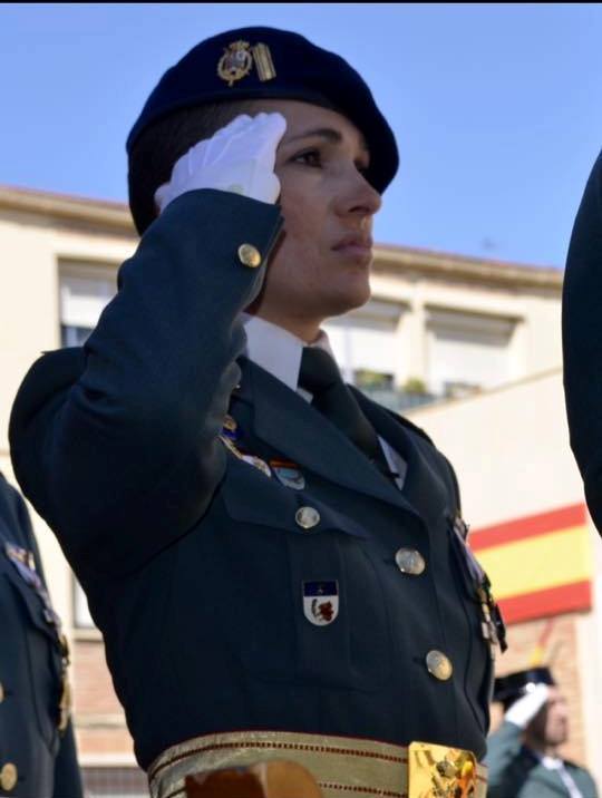mujerygc's tweet photo. #PremiosMadrid2018 MUJER DEL AÑO a nuestras compañeras de la Guardia Civil Susana y Marian, junto con las participantes de todas las ediciones @RetoPelayoVida 
15 valientes que ganan batallas cada día y nos transmiten este mensaje: "Del cáncer, se sale"
https://t.co/reoGidrcIJ https://t.co/RY9CP2rMAO