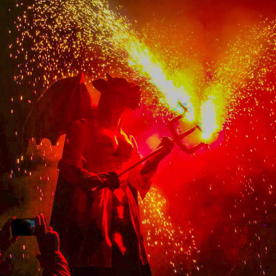 La Lilith, a tota metxa! #correfoc #gegants