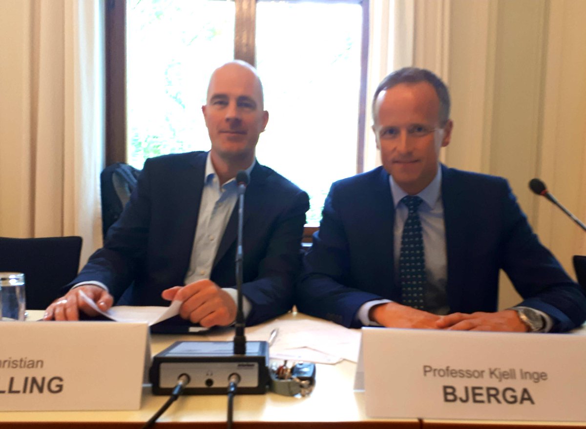 IFS_Oslo's tweet photo. Akkurat nå: Christian Mölling, @dgapev og Kjell Inge Bjerga, IFS, med SNE-partnere @RUSI_org OG @CSIS, analyserer organisering av #avskrekking, #forsvar og dialog i Nord-Europa. https://t.co/rw4mHTCeSL