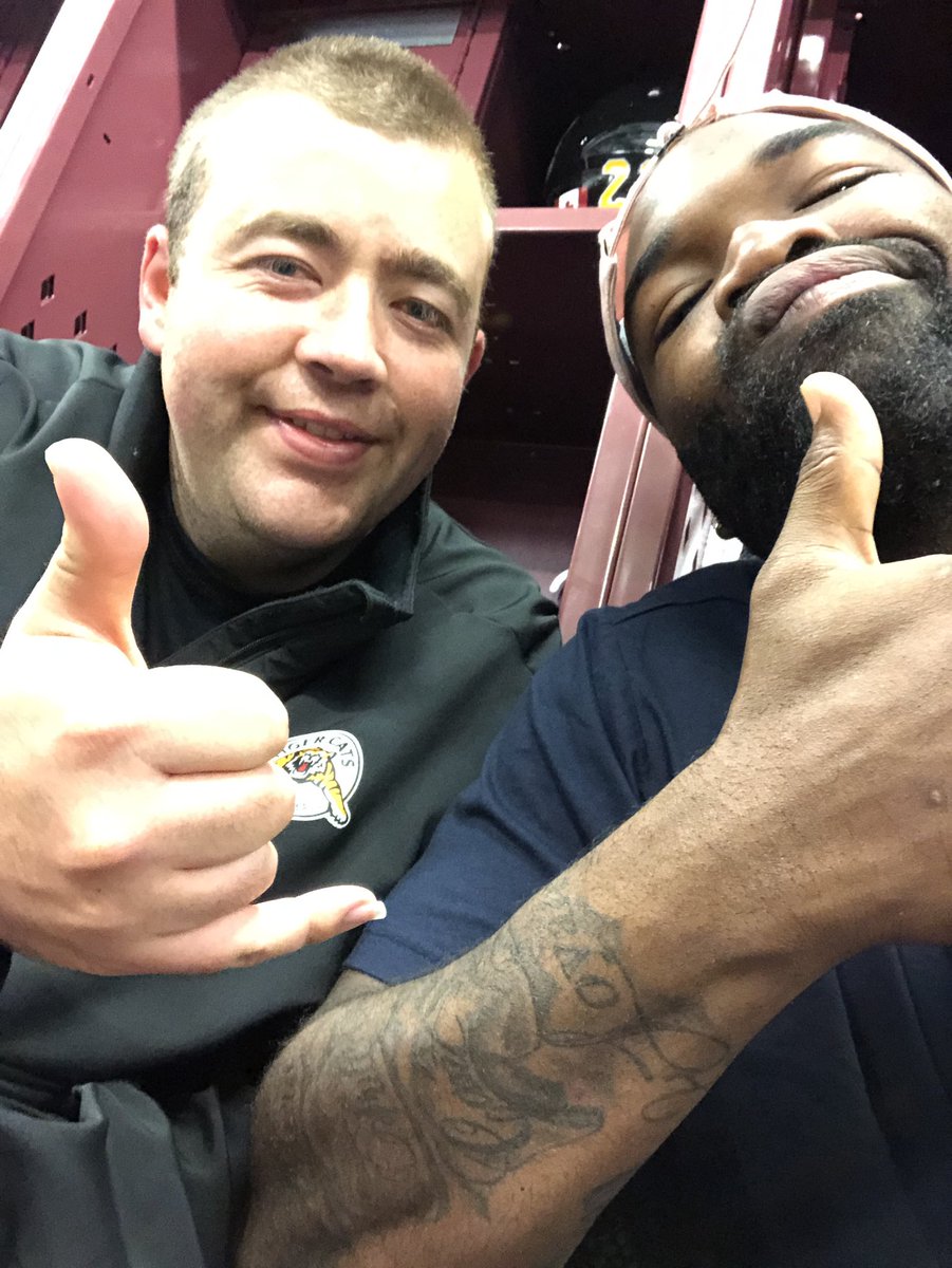 Simoni_Lawrence's tweet image. Hey @ShaniaTwain  can we set something up so you can meet the mayor of Hamilton @ticatsfan7  everyone retweet for me #HasShaniaMetDylanYet
