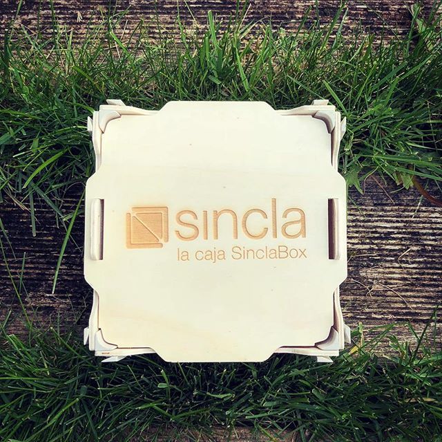 sinclabox's tweet photo. Personaliza tu packaging 💚 Nosotros te ayudamos 😊 #grabadoenláser #cajas #cajasdemadera #cestas #cestasdemadera #reciclables #ecologic #sinadhesivos #singrapas #regalooriginal #packaging #packagingdesign #embalaje #newprojects #nuevosproyectos #diy #decor #vino #wine #vinote… https://t.co/eJScI3x8Xm