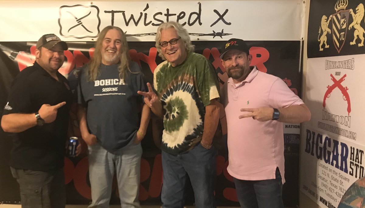 mondaymixer's tweet photo. @Rockhound0 Earl Musick &amp; Amos Staggs https://t.co/FTf7EcFiQI