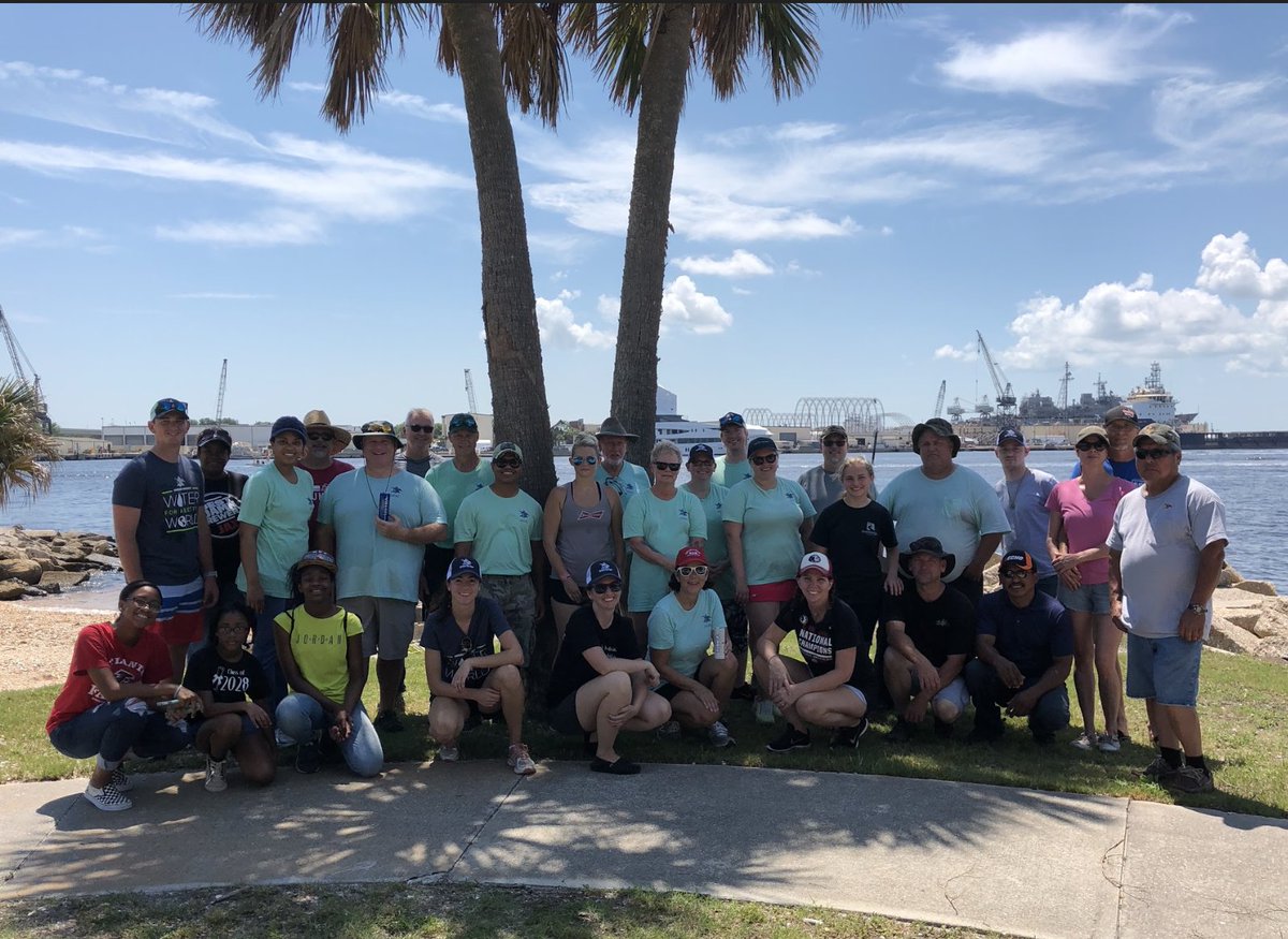 anheuserbuschfl's tweet photo. Thank you to our partners who celebrated #WorldEnvironmentDay with us over the weekend by helping clean up the #StJohnsRiver in #Jacksonville! (1/3) https://t.co/u8WHBvlYnC