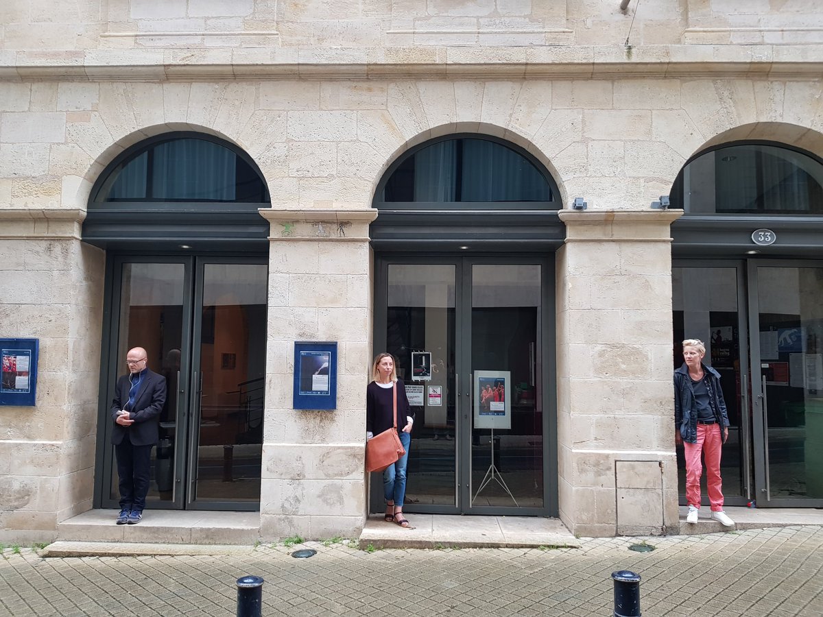 OARAquitaine's tweet photo. Chacun sa porte à la pause pour une partie de la compagnie chorégraphique picto-charentaise  La Cavale en résidence au Molière-scène d'Aquitaine. Sortie publique le 14/06 à 18h30.
https://t.co/E1pIM0fdbX https://t.co/ovVSBkaPwG