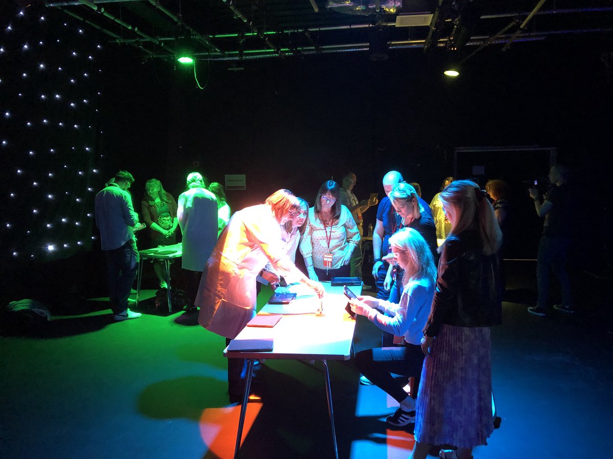 leighmmilligan's tweet photo. Will the tasters survive!?!? 💀💥🚀🤢🤮#M2M #STEM @WeareXMA @fifecollege https://t.co/ro7sPF54kF