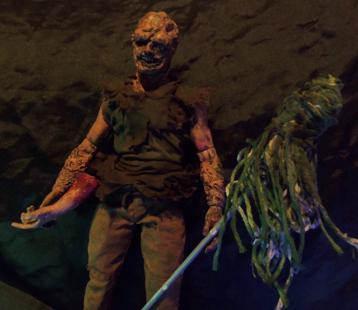 ESCC_official's tweet photo. All finished with the 1984 original Toxie 1/6 figure. He comes with mop, severed bad guy arm and an oozing trash can for good measure.
#toxicavenger #tromaentertainment #troma #12inchfigures #toxie #Fangoria #lloydkaufman #horror #horrorart #toxiccrusaders #horrorfigures https://t.co/4GA1V9BWhc