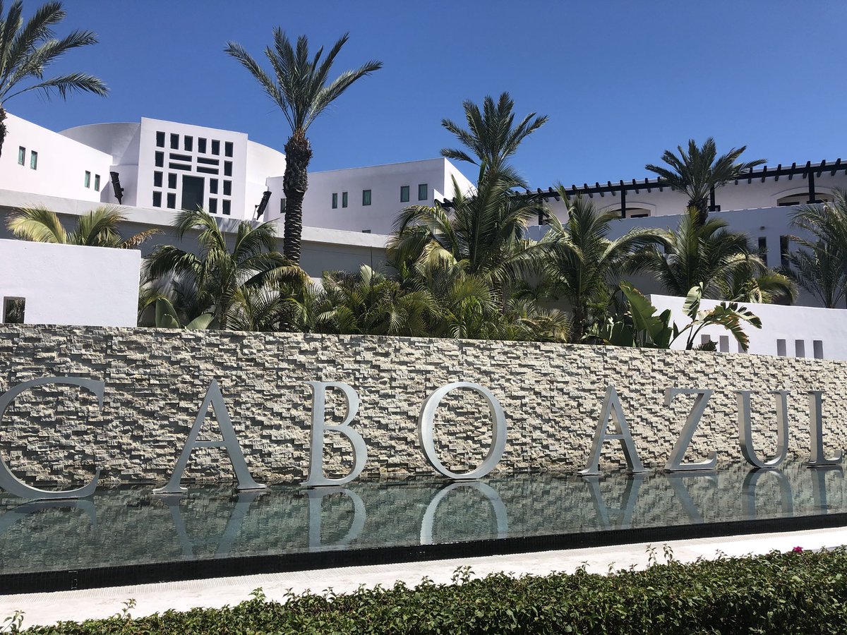 T3amTaho3's tweet photo. Reminiscing about my mini vacation to @CaboAzulResort from last month.  #AMAZING doesn’t even sum it up.  This @diamondresorts property is spectacular with World Class hospitality!  Hoping to win a trip back during the #DRSummerShowdown 2018!  #PlacesToStay #HappinessIs #CaboAzul https://t.co/9OUfsKZ7FN