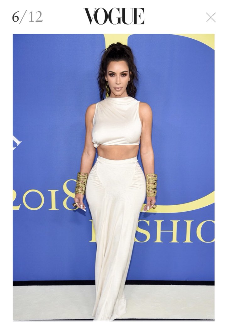 LaFilleColette's tweet photo. Crop tops are *still* not going away any time soon. What do you guys think about them? #CFDA2018 https://t.co/EKslL9FyDx