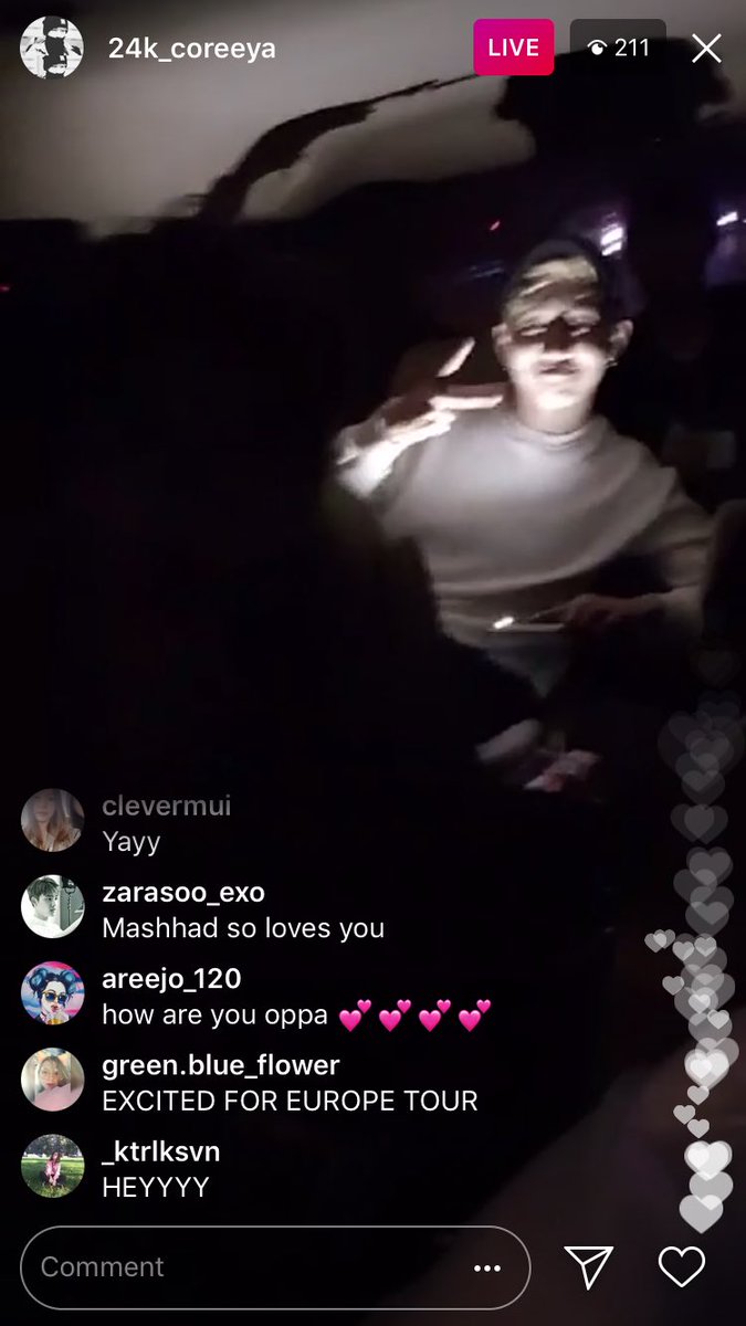 Arab24k__'s tweet photo. كوري قام بالبث بالانستغرام مع الاعضاء و قالو انهم بطريقهم لمكتبهم https://t.co/enRAB7bngq