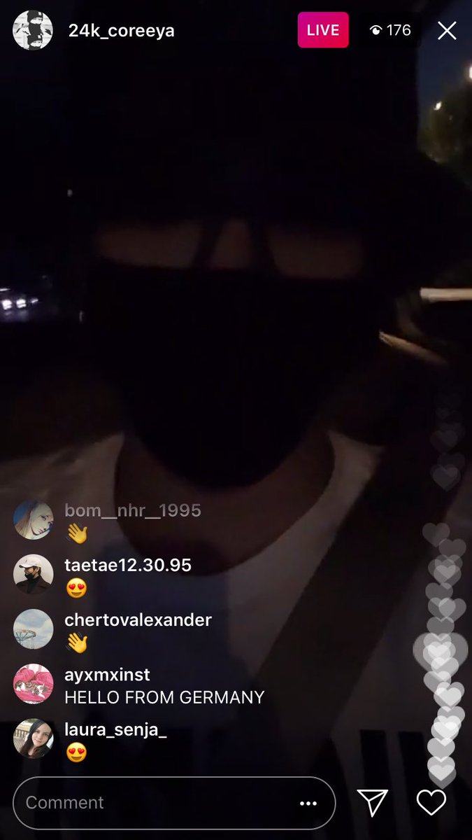 Arab24k__'s tweet photo. كوري قام بالبث بالانستغرام مع الاعضاء و قالو انهم بطريقهم لمكتبهم https://t.co/enRAB7bngq