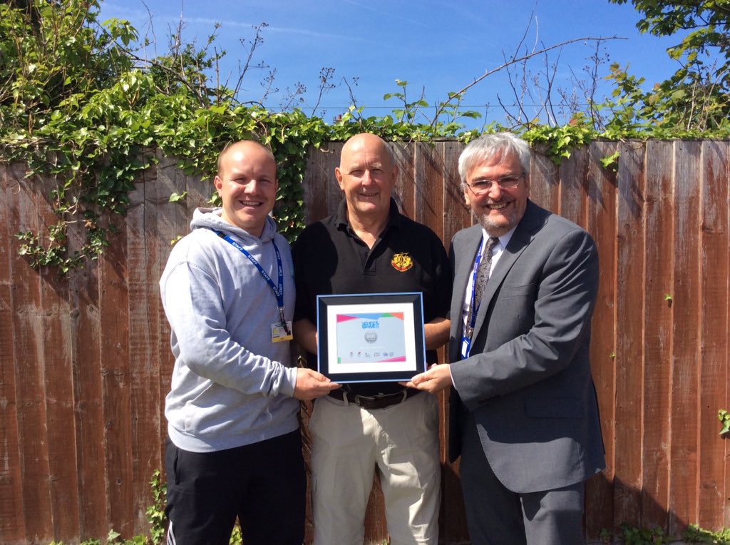 We were honoured to host an assembly &amp; present <a href="/CPS_Primary/">CullercoatsPrimary</a> with their <a href="/YourSchoolGames/">School Games</a> Platunim Award after 5 consecutive years of achieving the Gold Award. They are one in only 104 schools nationally to have achieved this. Congratulations to all staff &amp; pupils!👏🏼