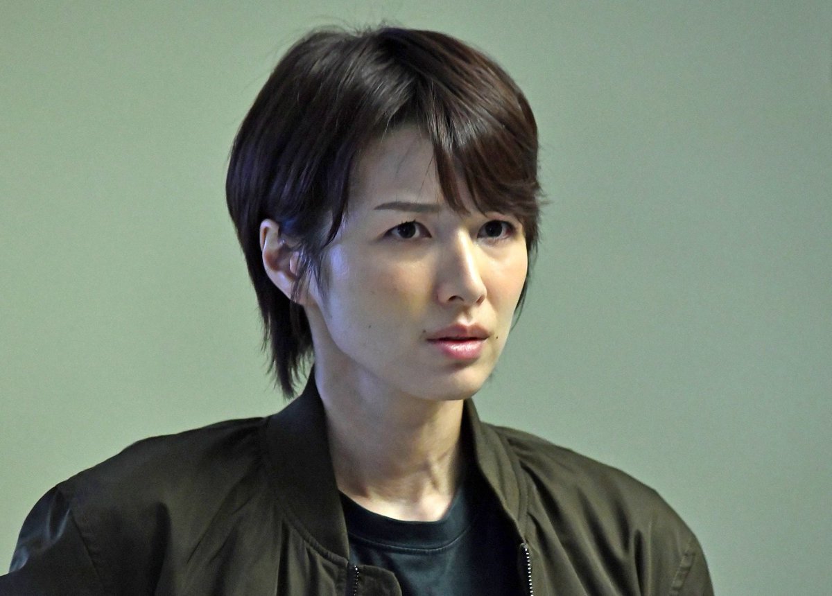 シグナル 長期未解決事件捜査班 公式 大ヒット上映中 第９話 クイズ発表 Q 大山 北村一輝 の部屋を訪れた美咲 吉瀬美智子 が見つけたものは 写真 無線機 映画のチケット 応募 T Co 0rbjv96g2j 受付 21時 24時 応募には