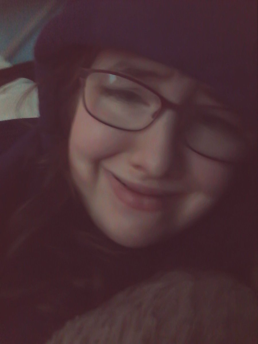 TheBbea's tweet photo. Happy new year !
@GraysonDolan @EthanDolan
#tuesdayselfie #dorkseries #dork #justwokeup https://t.co/5BGVXjWKVt