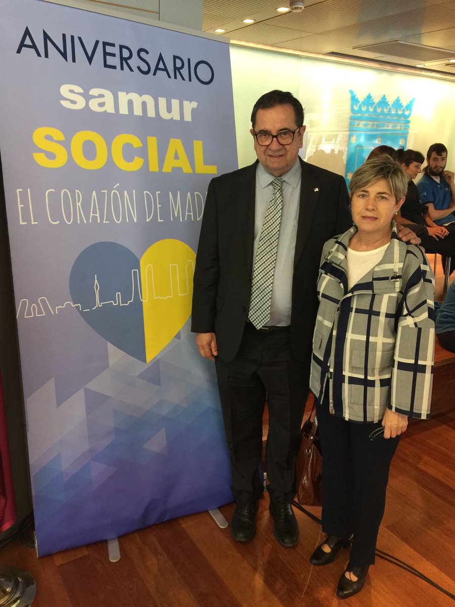 grupo_ssi's tweet photo. En el 14 aniversario del @SAMUR_PC de @MADRID se hace reconocimiento al #SMUS por su labor, implicación y sensibilidad en el trabajo realizado con las personas en situación se exclusión  social
Zorionak a todo el equipo! https://t.co/l3mFihPoZ5