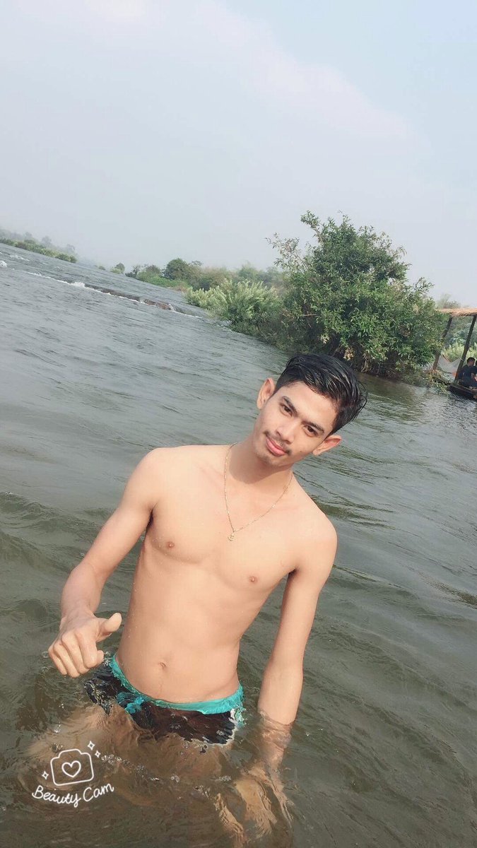 dara_fun's tweet photo. ស្វិតមែនតែធំណាស់ https://t.co/vZ2m9qTXCc